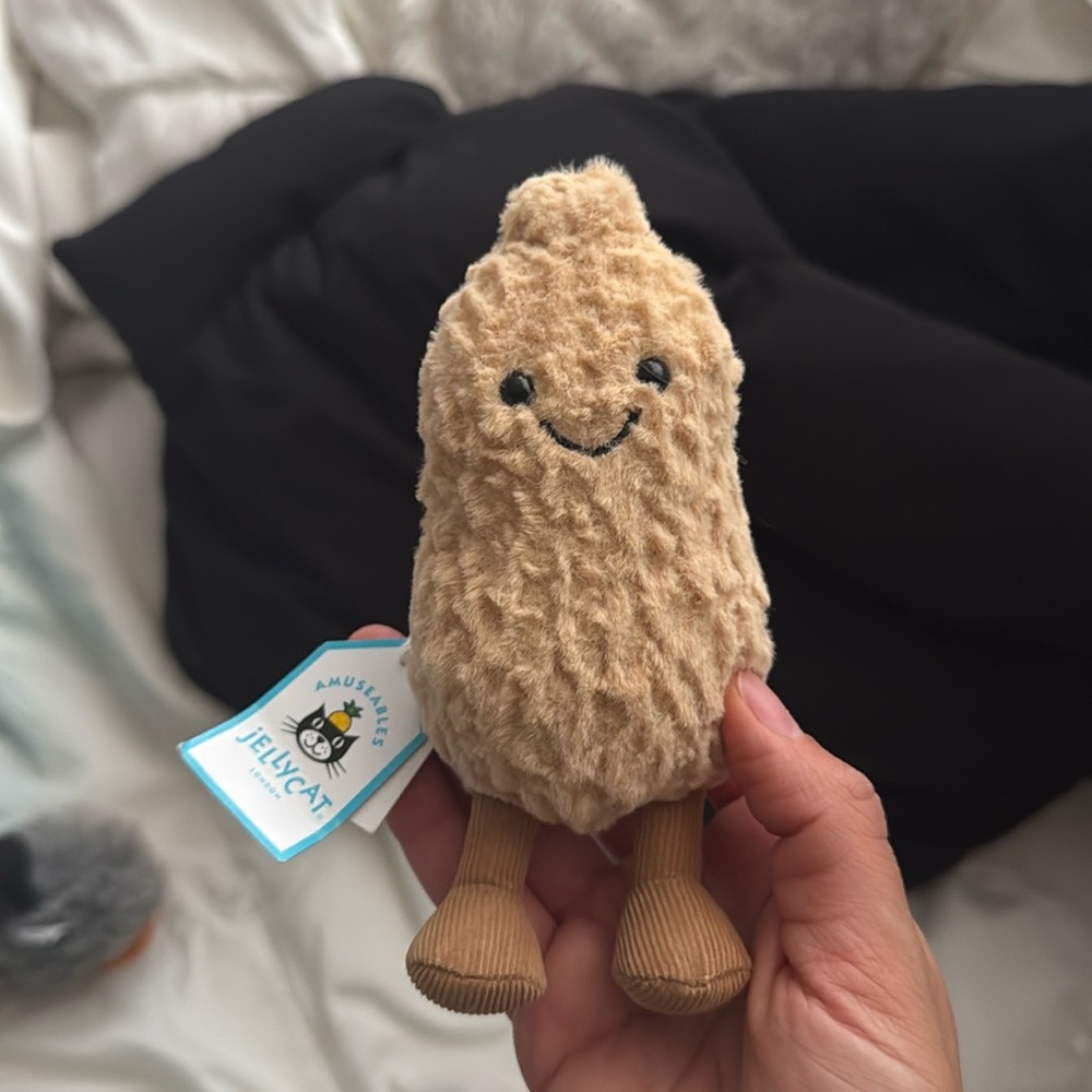 Jellycat amuseable peanut